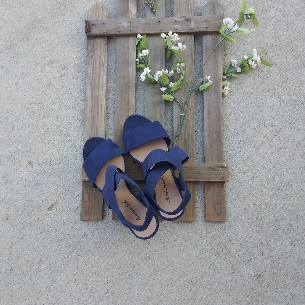 AMERICAN EAGLE Blue Strappy Heels